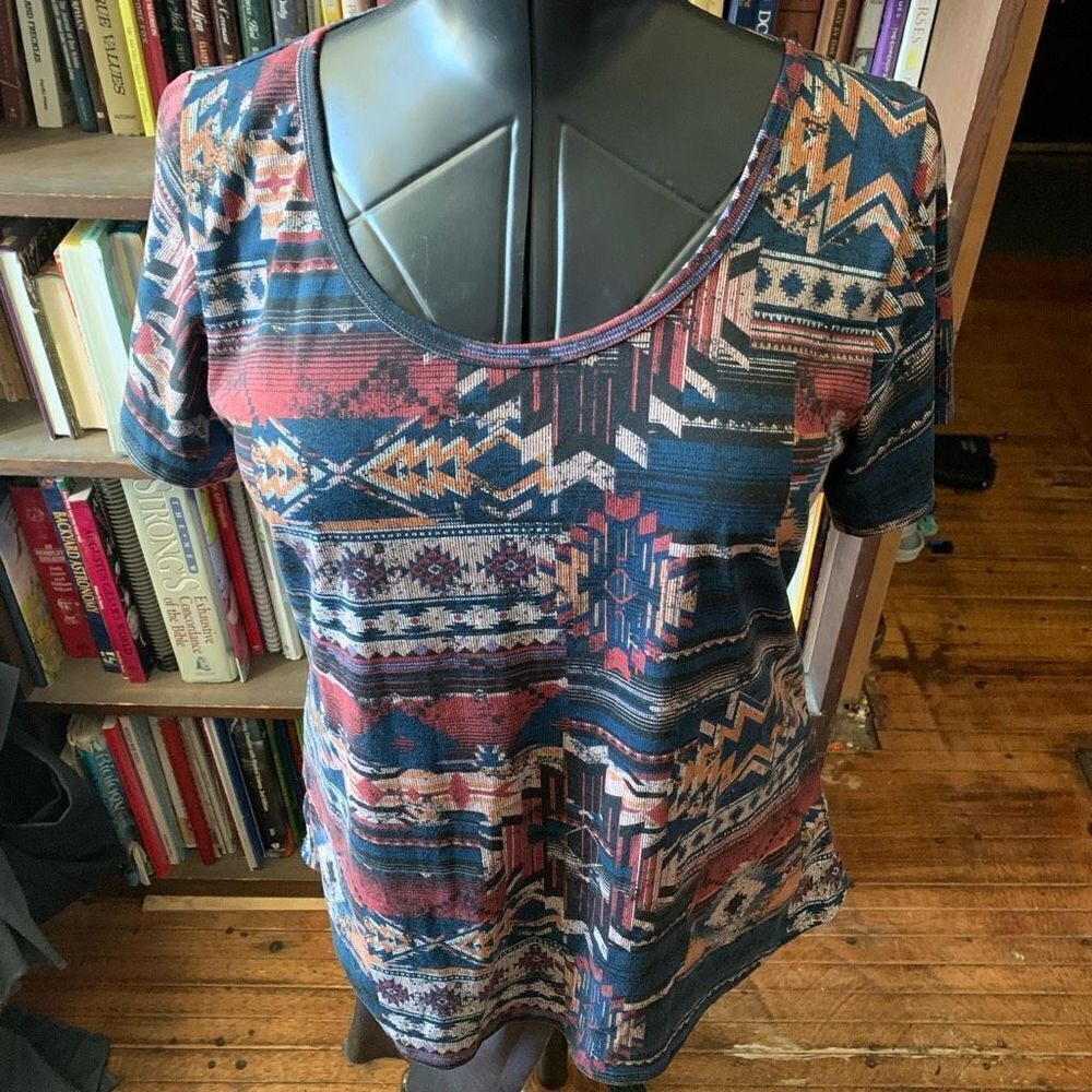 Lularoe southwest multicolored knit comfy normcore top